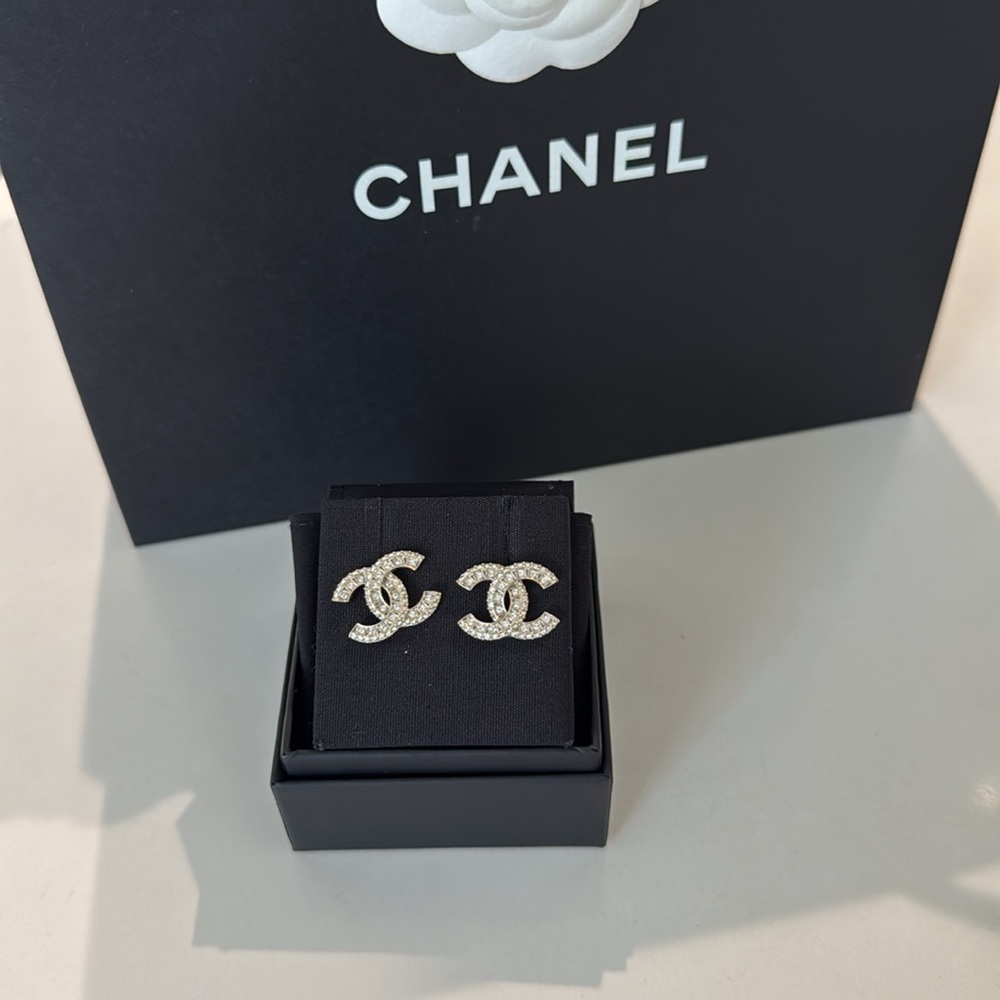 Chanel CC Earrings Authentic - Picture 6 of 9